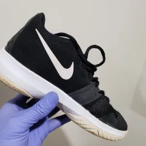 Nike Kyrie Kids Black and White Back to school Active wear Sneakers, Size 5Y
