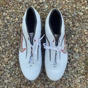 Nike Luxurious Leather Golf Shoes - 13