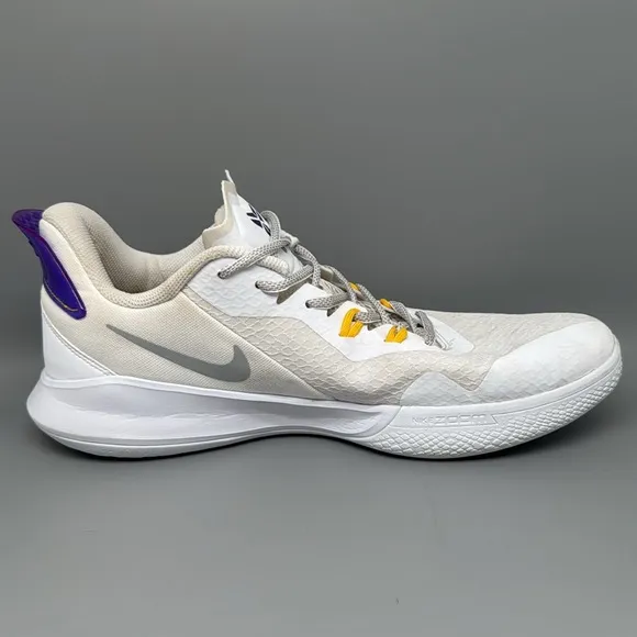 Nike Mamba Fury Basketball Shoes CK2087-101 Men's Sz 11.5