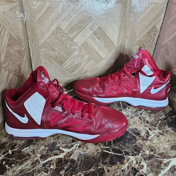 Nike men's Air Max Hyperaggressor red basketball shoes size 10.   282