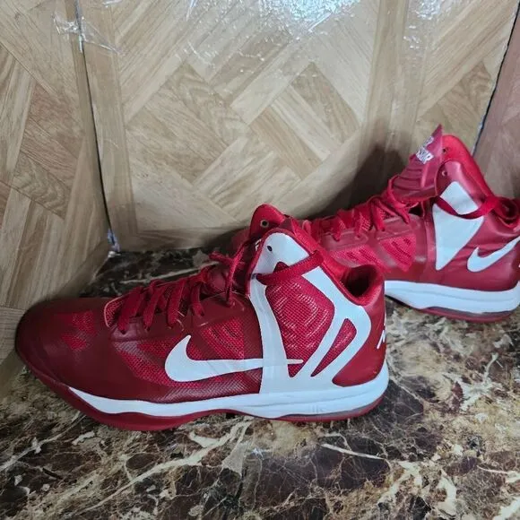 Nike men's Air Max Hyperaggressor red basketball shoes size 10.   282