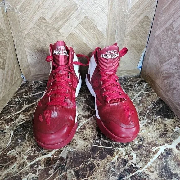 Nike men's Air Max Hyperaggressor red basketball shoes size 10.   282