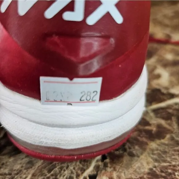Nike men's Air Max Hyperaggressor red basketball shoes size 10.   282