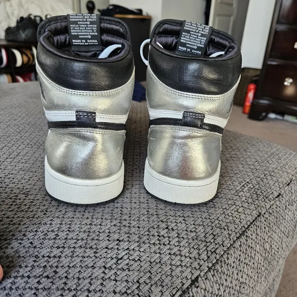 Nike Men's Black, Silver and White Mid-Top Sneakers