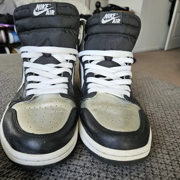 Nike Men's Black, Silver and White Mid-Top Sneakers