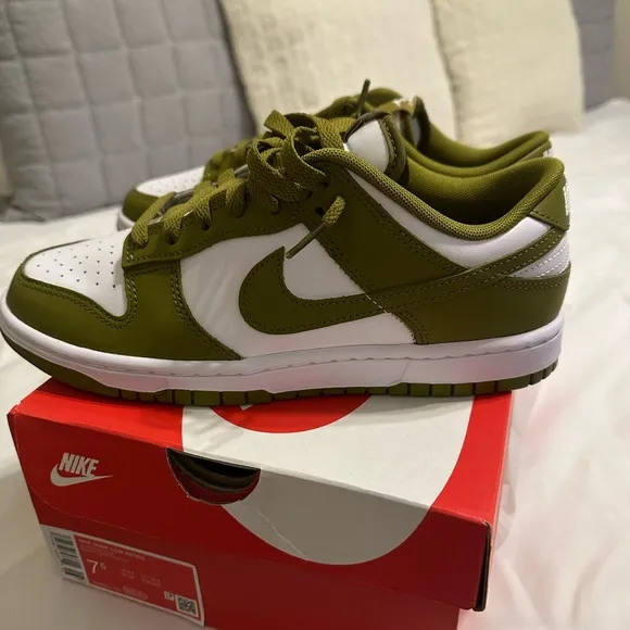 Nike Men's Olive Green Sneakers