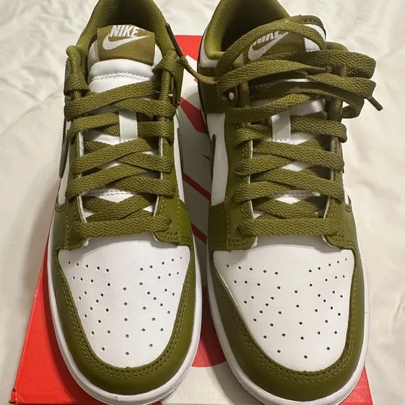 Nike Men's Olive Green Sneakers