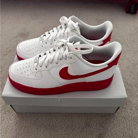 Nike Men's White and Red Sneakers