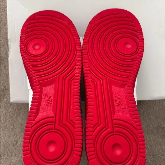 Nike Men's White and Red Sneakers