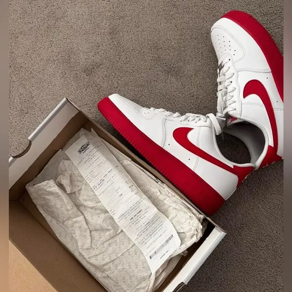 Nike Men's White and Red Sneakers