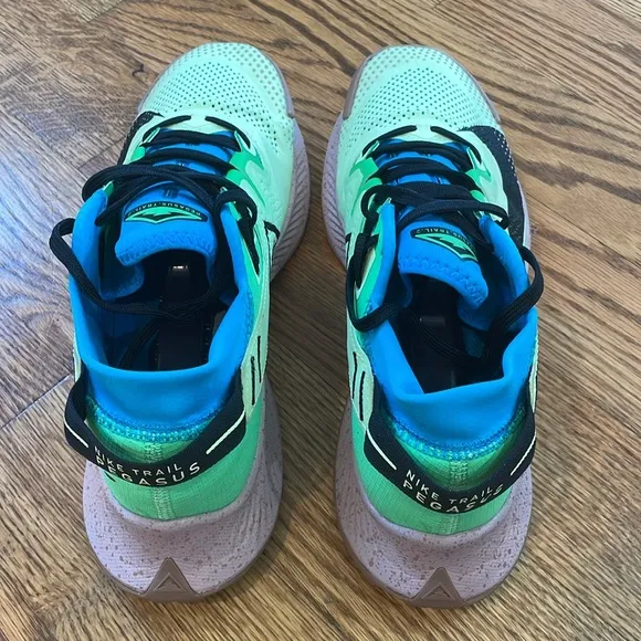 Nike Pegasus Trail 2, Men's Trail Running Shoes. Size 8. Like New Condition.