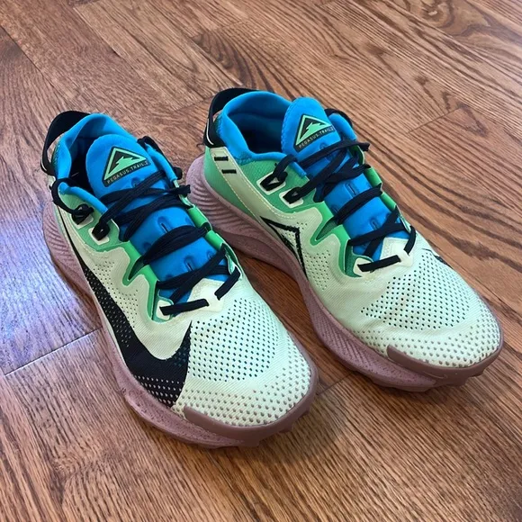 Nike Pegasus Trail 2, Men's Trail Running Shoes. Size 8. Like New Condition.