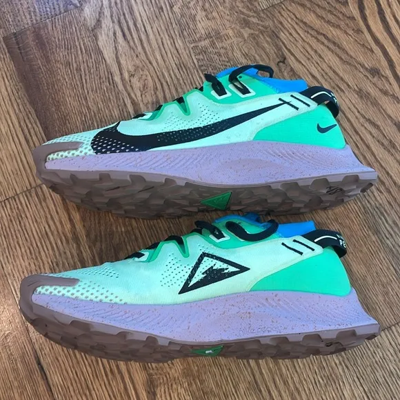 Nike Pegasus Trail 2, Men's Trail Running Shoes. Size 8. Like New Condition.