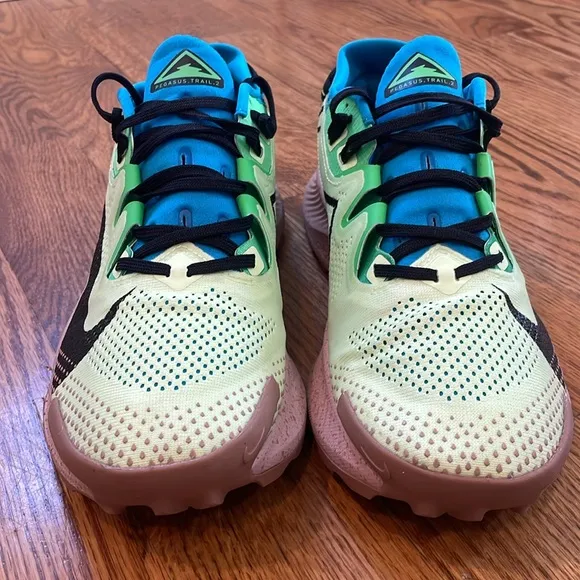 Nike Pegasus Trail 2, Men's Trail Running Shoes. Size 8. Like New Condition.