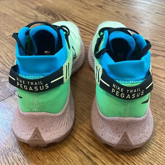Nike Pegasus Trail 2, Men's Trail Running Shoes. Size 8. Like New Condition.