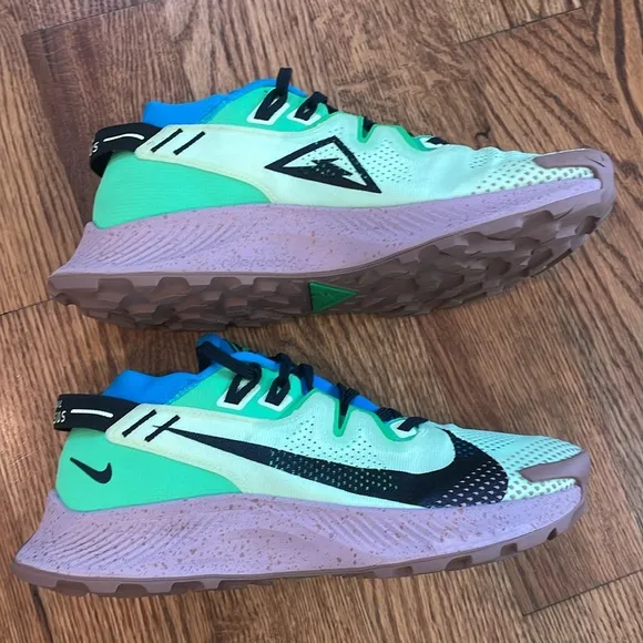 Nike Pegasus Trail 2, Men's Trail Running Shoes. Size 8. Like New Condition.