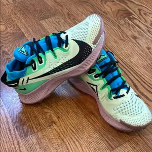 Nike Pegasus Trail 2, Men's Trail Running Shoes. Size 8. Like New Condition.