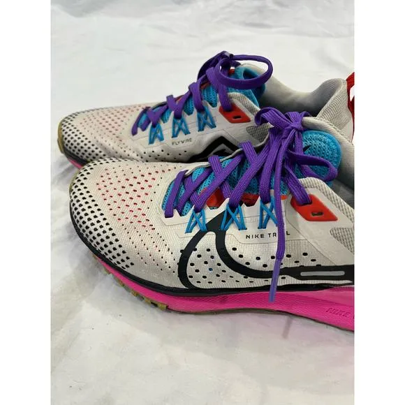 Nike Pegasus Trail 4 Women's Trail Running Shoes, Size 6, White/Pink