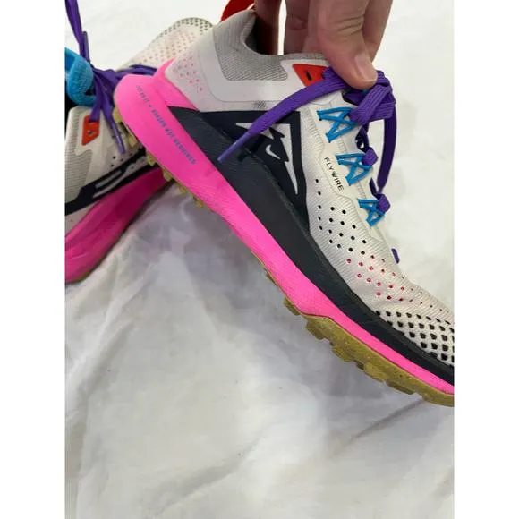 Nike Pegasus Trail 4 Women's Trail Running Shoes, Size 6, White/Pink