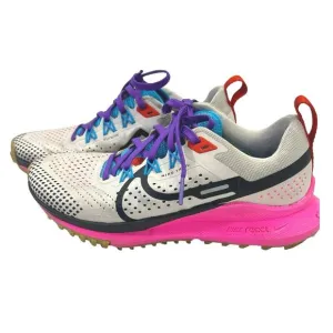Nike Pegasus Trail 4 Women's Trail Running Shoes, Size 6, White/Pink