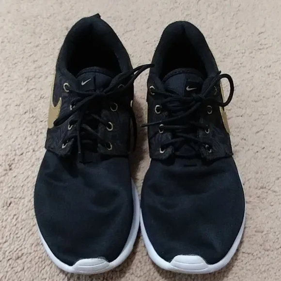 NIKE Roshe One Print (GS) Big Kid's Shoes