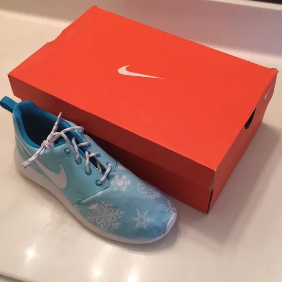 NIKE Roshe One Print Round Toe Shoes