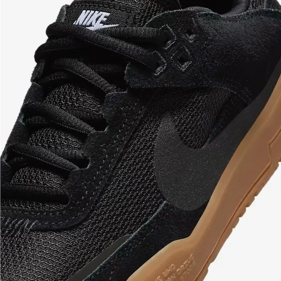 Nike SB Day One Big Kid Skates Shoes