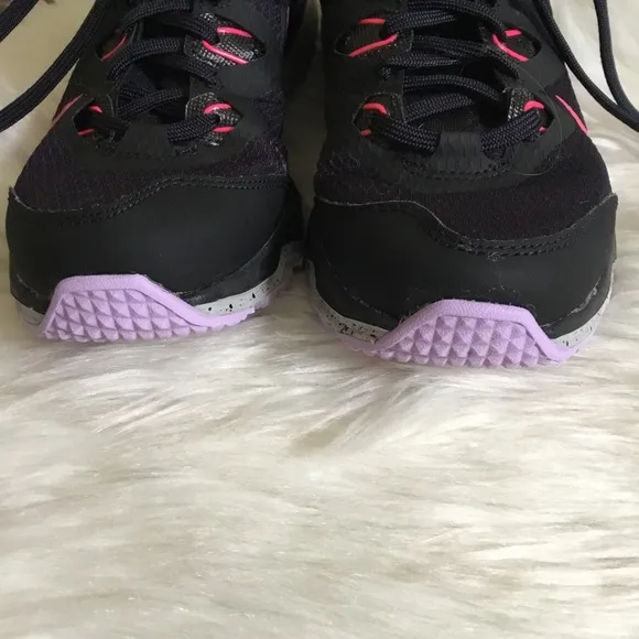 Nike Trail Black &amp; Pink Juniper All Terrain Athletic Shoes Size 7