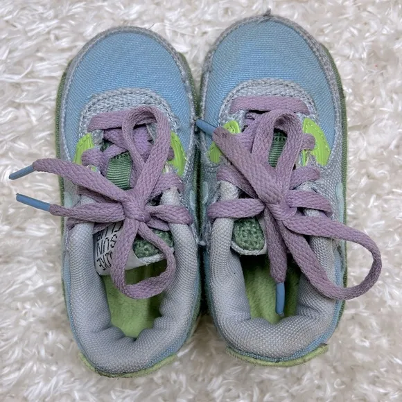NIKE || Unisex Kids Air Max 90 SE Sun Club Athletic Shoe (6C)