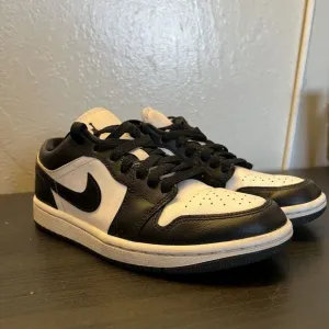 Nike Women's Air Jordan 1 Low Panda Black White DC0774-101 Shoes Size 6 READ