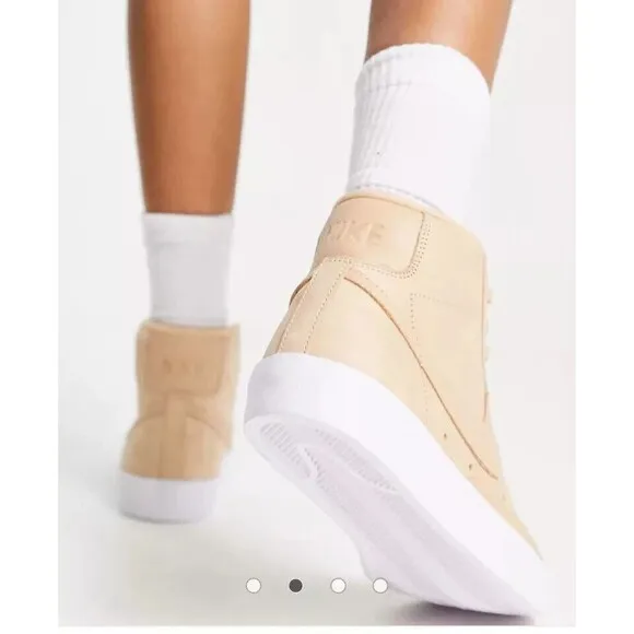 Nike Women's Blazer Mid Premium Casual Shoes in Beige/Vachetta Tan Size …