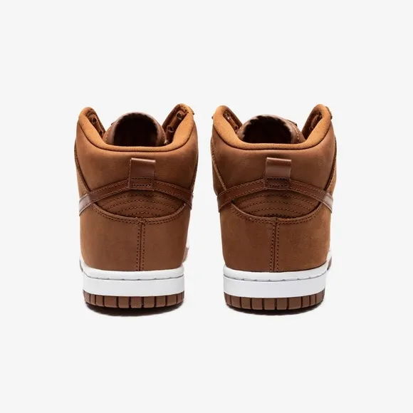 NIKE WOMENS DUNK HIGH PREMIUM - PECAN/ PECAN/ WHITE