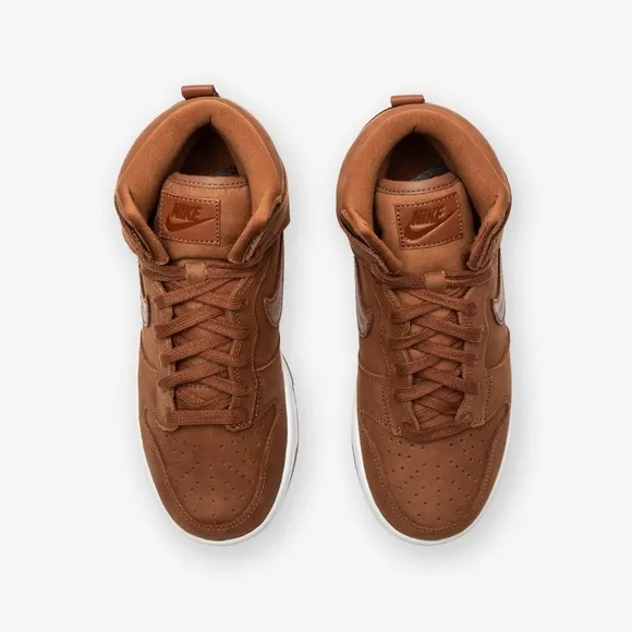 NIKE WOMENS DUNK HIGH PREMIUM - PECAN/ PECAN/ WHITE