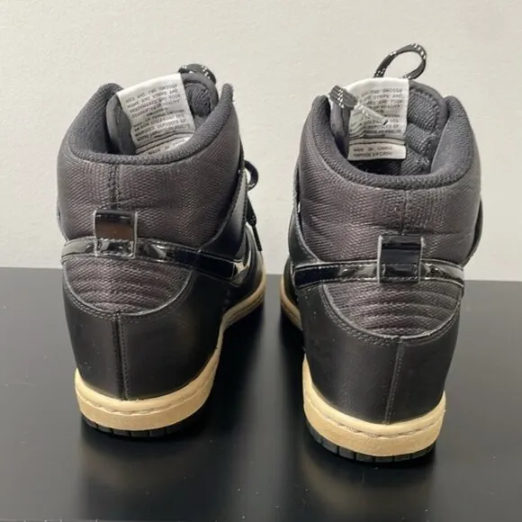 Nike womens Dunk Sky High Essential sneaker US7 Black Wedge Shoes