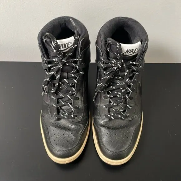 Nike womens Dunk Sky High Essential sneaker US7 Black Wedge Shoes