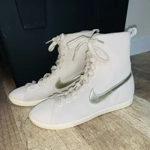 Nike Women's Racquette Mid Leather Ltr Birch Gray Gold High-Top Sneakers Size 8