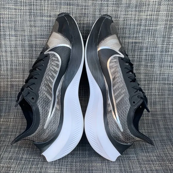Nike Zoom Gravity 'Black Wolf' Running Shoes BQ3203-002 Women’s size 6