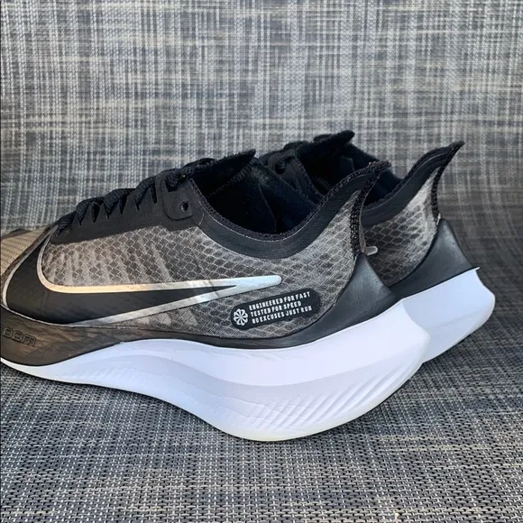 Nike Zoom Gravity 'Black Wolf' Running Shoes BQ3203-002 Women’s size 6