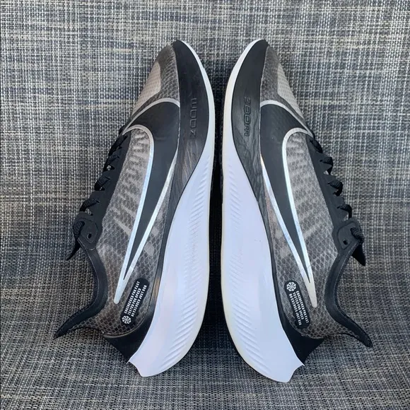 Nike Zoom Gravity 'Black Wolf' Running Shoes BQ3203-002 Women’s size 6