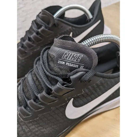 Nike Zoom Pegasus 37 Running Shoes Lightweight Cushioned Black White Mens 10