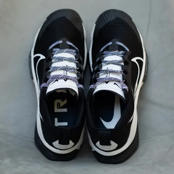 Nike Zoomx Zegama Trail Running Shoes DH0623 001 Black/White Mens Size 8