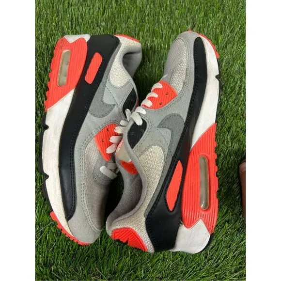 Nike Air Max 90 Infrared 2020 - Size 8