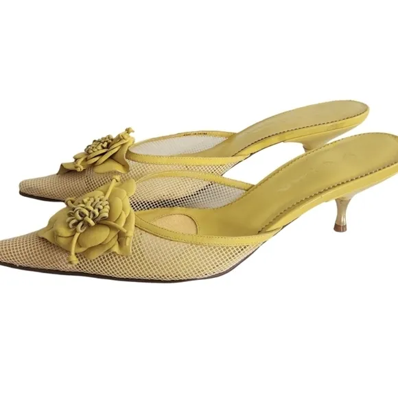 Nina Yellow Women's kitten heels with Floral And Mesh Detail