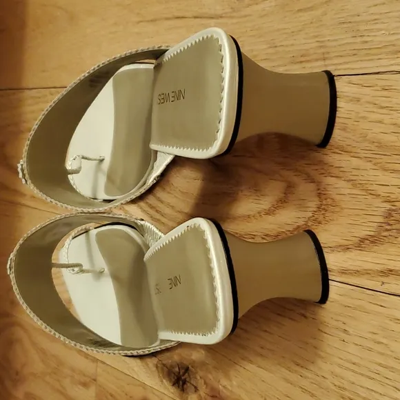 NINE WEST HEELED SANDLAS 9 CREAM CHROME COLOR 3&quot; SHOES NWOT