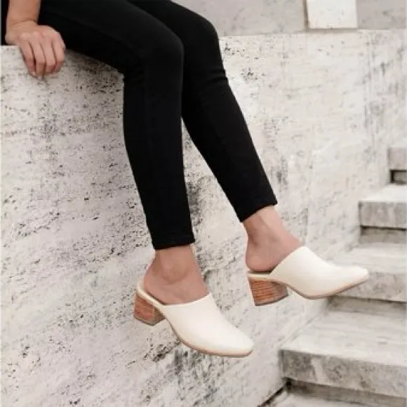 Nisolo Women's Cream All Day Heeled Block Mules Bone Size 9.5