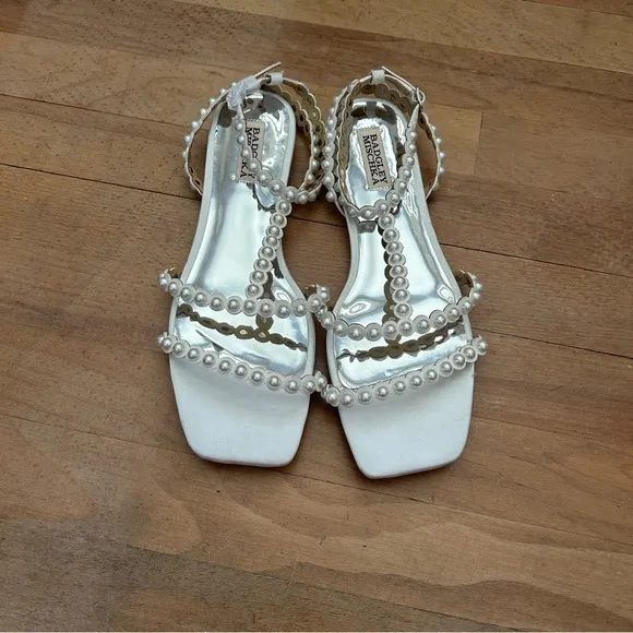 NWOT Badgley Mischka Cami Pearled Gladiator Flat Sandal