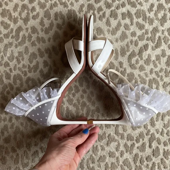 NWOT BGBG MaxAzaria Stella White Patent Leather Bridal/Formal Heels, size 9