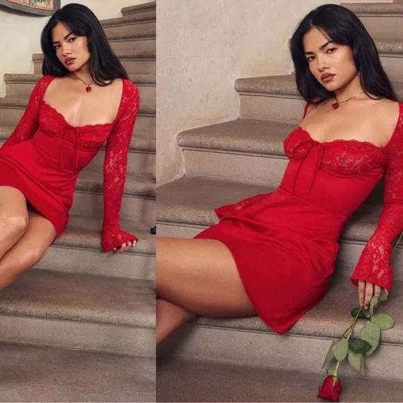 NWOT HOUSE OF CB Jennica Red Rose Satin And Lace Mini Dress sz XS