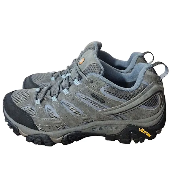 NWOT Merrell MOAB 2 Women's Waterproof Hiking Shoes In Granite Color, Size 9