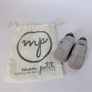 NWOT Mon Petit Shoes Snap Boot Size 2 Baby Toddler Grey‎ Gray